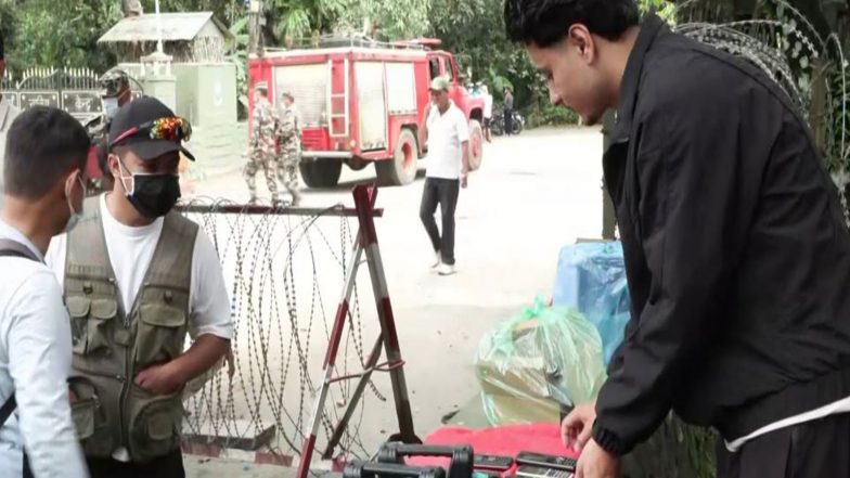 World News | Young Volunteers in Nepal Set Up Communication Help Point for Families Searching for Missing Kin