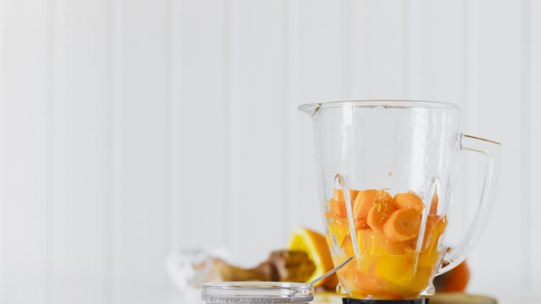 Business News | How to Choose Between a Hand Blender and a Mixer Grinder