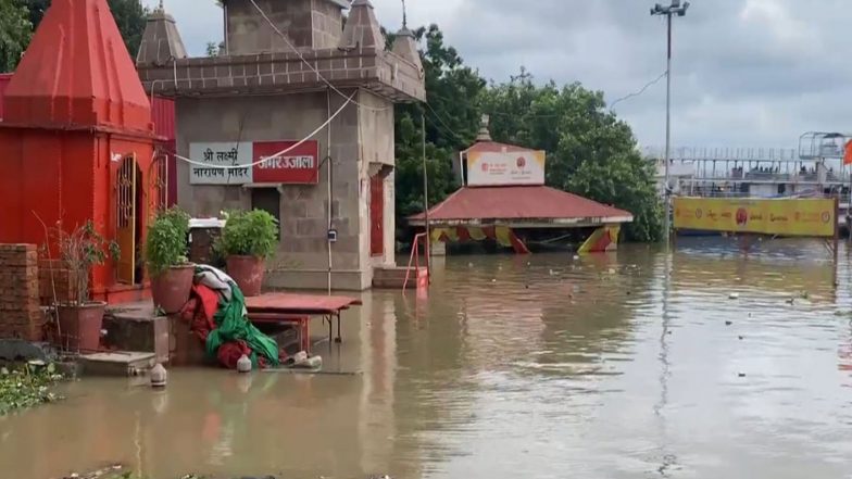 India News | PM Modi Speaks to Varanasi DM, Reviews Flood Situation; Directs Immediate Relief for Affected People