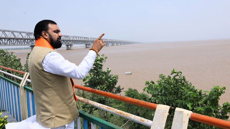 India News | Bihar CM Samrat Choudhary Inspects Rising Ganga Water Level, Directs Officials to Ensure Public Safety