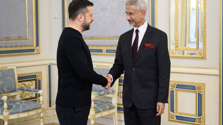 World News | Jaishankar Meets Ukrainian President Volodymyr Zelenskyy in Kyiv; Discusses Conflict with Russia, Bilateral Ties