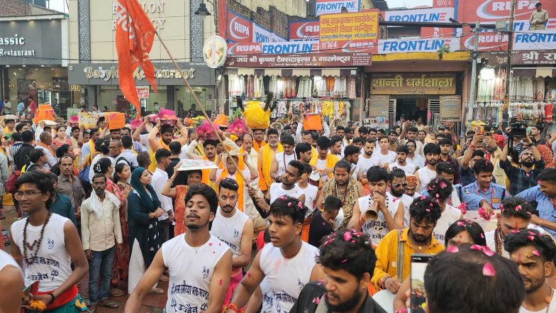 India News | Kashi-Mathura Deepen Spiritual Ties with Exchange of Gifts Ahead of Janmashtami