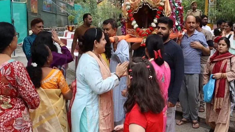 India News | After Decades, Kashmiri Pandits Take out Grand Janmashtami Procession in Kupwara