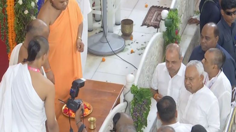India News | Nitish Kumar Offers Prayers at ISKCON Temple in Patna