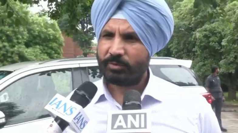 India News | Punjab Congress Chief Seeks SSP’s Suspension over Alleged Assault of Man Who Waved ‘black Flag’ at CM Mann