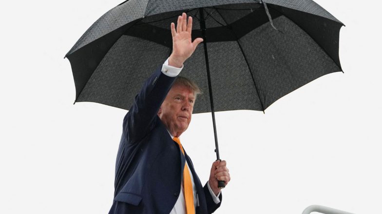 World News | Trump Confirms US Envoys Witkoff, Kushner Visit to Moscow and Kyiv to Discuss Peace Plan