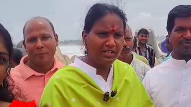 India News | Keralam: Congress MLA Ramya Haridas Clashes with Party Workers in Chirayinkeezhu; Police File Counter-cases
