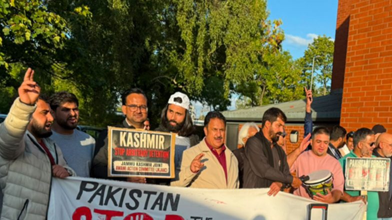 World News | Kashmiri Diaspora in Manchester Protests Pakistan’s Rights Abuses in PoJK