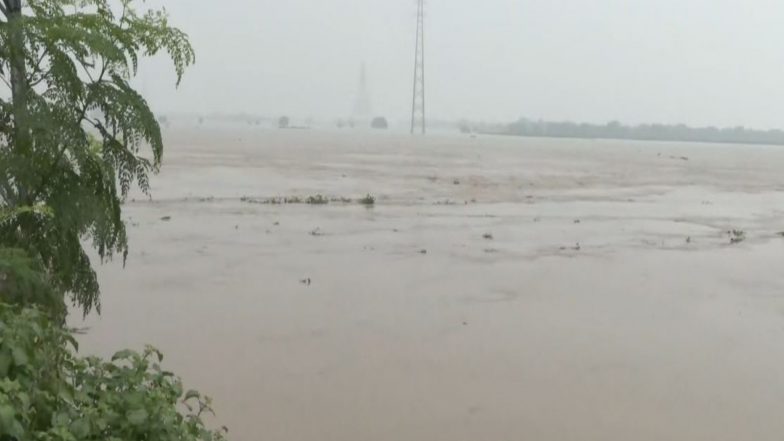 India News | Bihar Issues Flood Alert for 5 Downstream Districts as Ganga River Surpasses Highest Flood Level in Patna's Gandhi Ghat