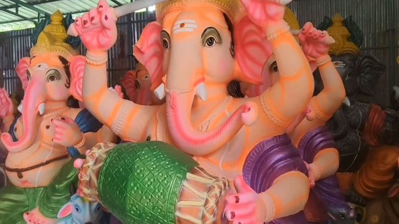 Entertainment News | Tamil Nadu: Mayiladuthurai Artisans Give Final Touches to Ganesha Idols Ahead of Vinayagar Chaturthi