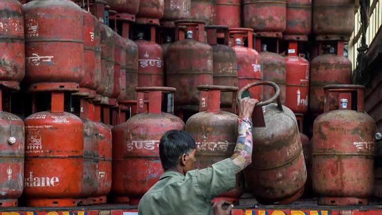 Business News | LPG Refill Booking Interval Cut from 45 to 25 Days, Says Union MoS Suresh Gopi