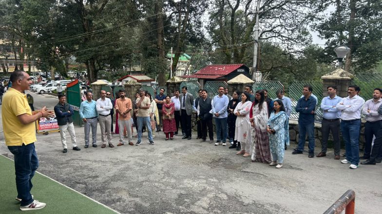 India News | Himachal Varsity Teachers to Meet Governor, Continue Protest Against Proposed Recruitment Bill