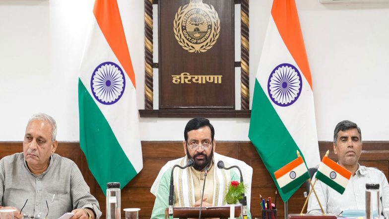 India News | Hayana CM Chairs High-powered Committee Meeting,  approval Given for Purchase of 5 Lakh Data SIMs for Students