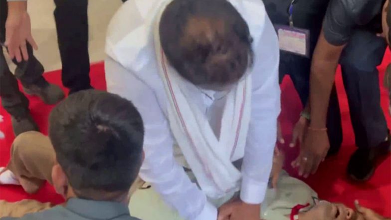 India News | Telangana Minister Vakiti Srihari Performs CPR on IAS Officer's PS After He Collapses at Assembly