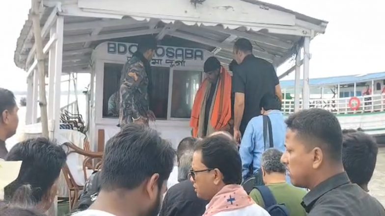 Entertainment News | Actor-politician Mithun Chakraborty Arrives in Sundarbans for One-day Visit 