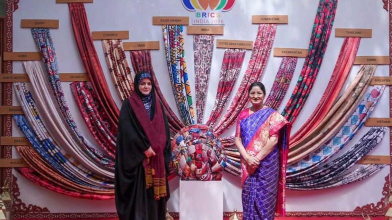 Entertainment News | Iranian President Masoud Pezeshkian's Daughter Zahra Explores BRICS Bazaar in Delhi
