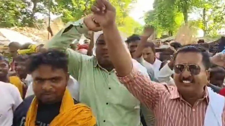 India News | Bihar: Flood-hit Katihar Locals Protest Minister’s Visit, Allege Lack of Relief Measures 