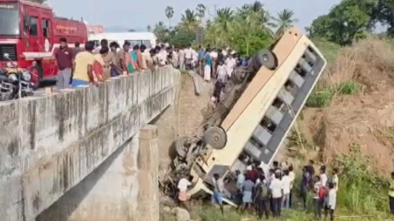India News | Tamil Nadu: Over 20 Passengers Feared Trapped After Bus Falls into River in Tenkasi