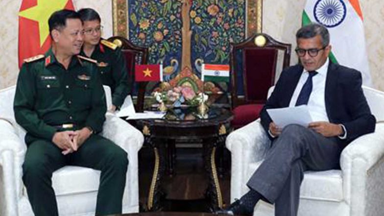 India News | Defence Secretary Meets Vietnam Deputy Defence Minister on Sidelines of BRICS Summit