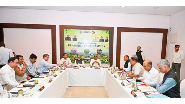 India News | Union Minister Bhupender Yadav Reviews Progress of Great Indian Bustard Conservation, Grassland Restoration