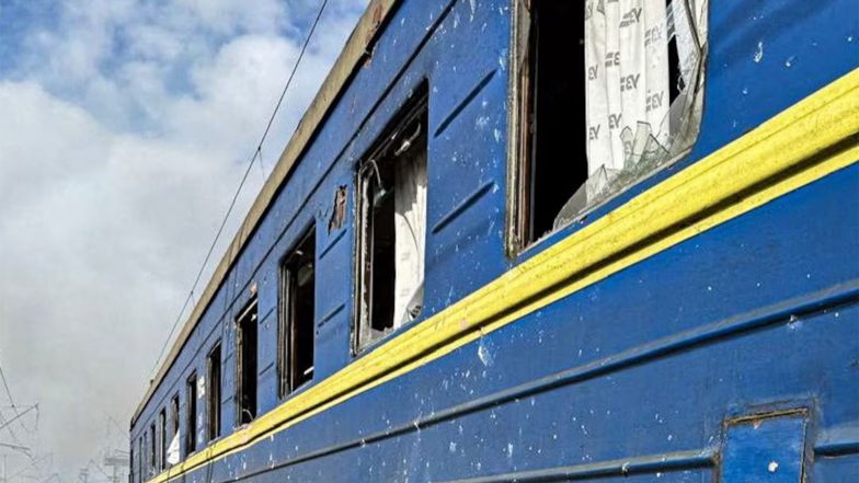 World News | Russia Strikes Ukrainian Train Near Poland Border Minutes After Boris Johnson, European Leaders Pass Through