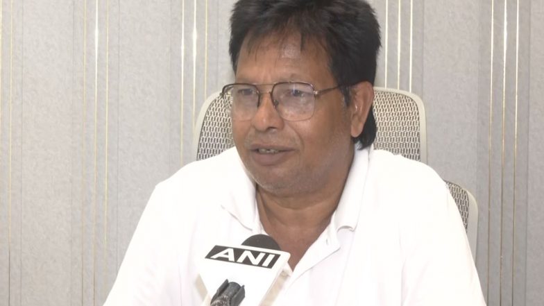 Sports News | Richa Ghosh’s Father Manabendra Supports India’s Refusal to Accept Asia Cup Trophy from Mohsin Naqvi