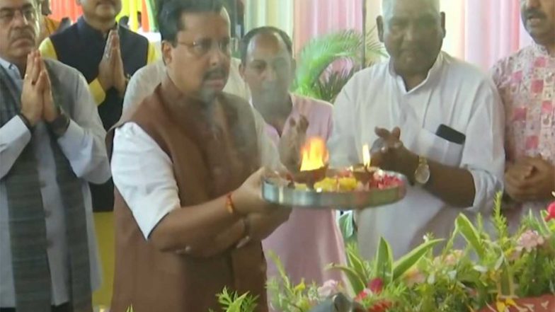 India News | BJP Chief Nitin Nabin Performs Aarti on Ganesh Chaturthi, Prays for Nation's Prosperity 