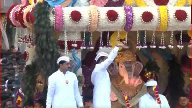 India News | Maharashtra: Devotees Witness Shreemant Dagdusheth Halwai Ganpati Procession in Pune