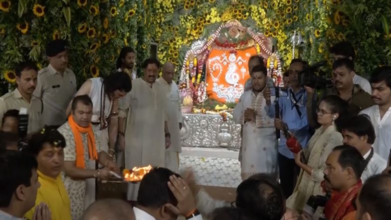 India News | MP: Huge Devotees Throng Khajrana Ganesh Temple in Indore on Ganesh Chaturthi; Elaborate Security Arrangements in Place