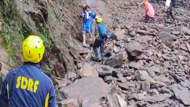 India News | Uttarakhand: Over 6,500 Pilgrims Evacuated After Landslide Blocks Kedarnath Yatra Route in Rudraprayag