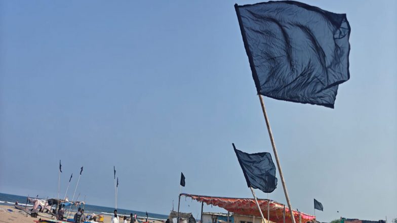 India News | Chennai Fisherfolk Hold Emergency Meet, Hoist Black Flags Against Proposed New Secretariat Project in Pattinapakkam