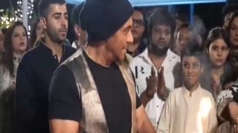Entertainment News | Salman Khan Performs Ganpati Aarti with Family; Sister Arpita's Sweet Guidance Moment Goes Viral
