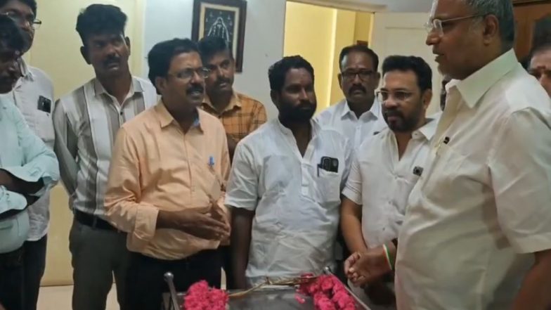 India News | Former Union Minister Sudarsana Nachiappan Passes Away; Karti Chidambaram Pays Last Respects