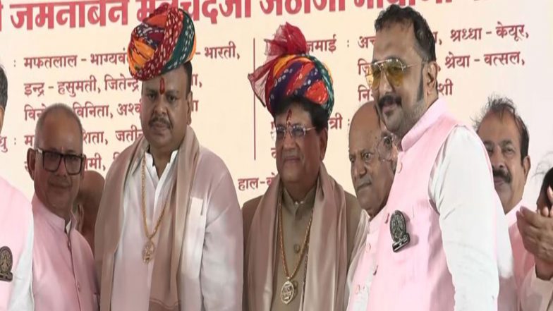 India News | Union Minister Piyush Goyal Attends Jain Sangh Parana Ceremony in Mumbai, Extends Birthday Wishes to PM Modi