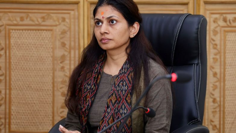 Sports News | Raksha Khadse Visits SAI Regional Centre in Kolkata; Assures Support for Grassroot Sports, Athlete Pathways