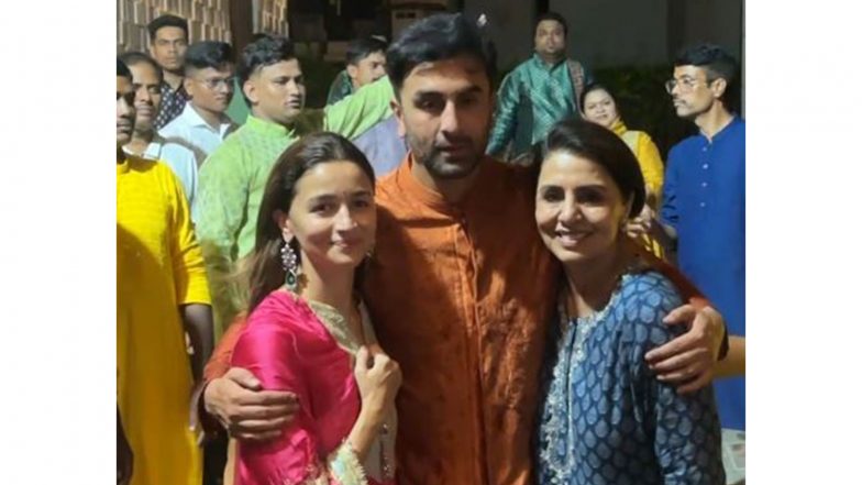 Entertainment News | Ranbir, Alia, Neetu Kapoor Bid Farewell to Bappa, Happily Pose for Fam-jam Pics 