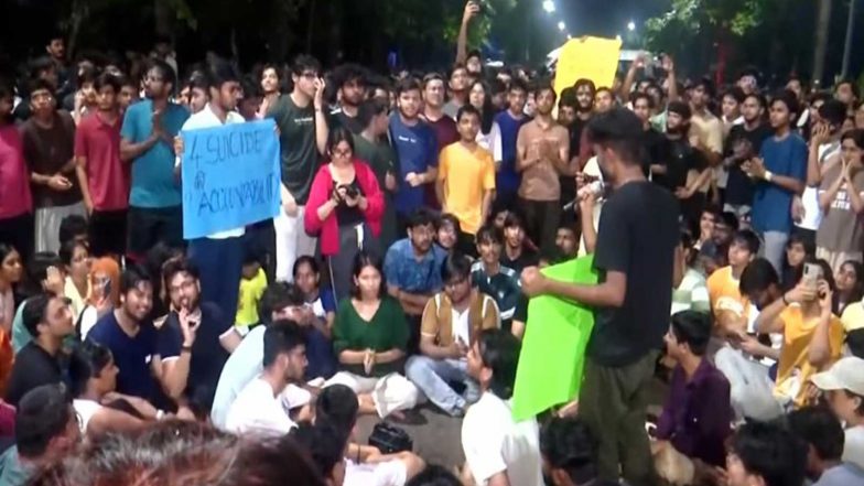India News | IIT Bombay Says Circumstance Surrounding Second-year Student's Death by Suicide Being Looked into