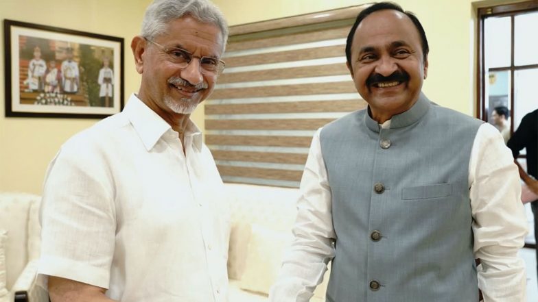 India News | Keralam CM Satheesan Meets EAM Jaishankar, Discusses Welfare of Non-Resident Keralite Community