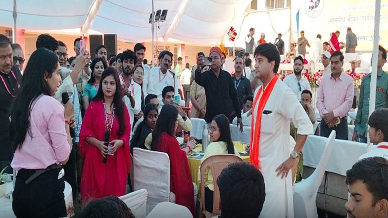 India News | MP: Scindia Holds &lsquo;Yuva Samvad&rsquo; with Students in Guna Ahead of Rahul Gandhi&rsquo;s &lsquo;Chhatron Ki Goonj&rsquo; Event