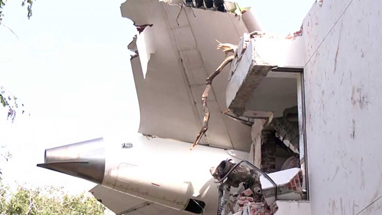 India News | AI-171 Crash: Federation of Indian Pilots Seeks Comprehensive Evaluation of Boeing 787 Electrical System Evidence