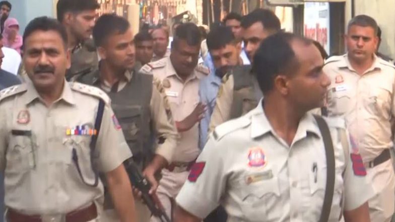 India News | Gangster Kala Jatheri Taken Back to Delhi Central Jail After Seven-hour Custody Parole for Twin Daughters' Religious Ceremonies