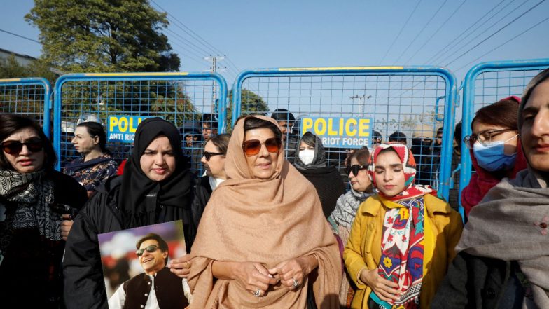 World News | “Immediately Disclose Her Whereabouts”: Former Pak PM Imran Khan’s Sister Detained by Authorities 