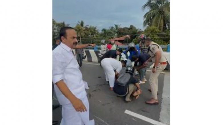 India News | Keralam CM Satheesan Stops Convoy to Help Accident Victim in Ernakulam