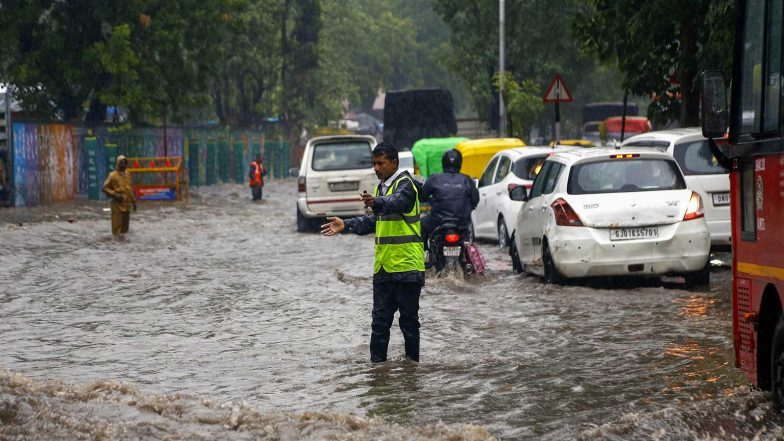 India News | Keralam Flash Flood: 1 Dead, 7 Feared Swept Away in Pookkottumpadam