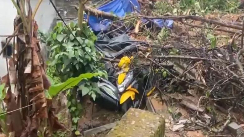 India News | Heavy Rain Triggers Landslides, Flash Floods Across Keralam; Families Evacuated in Idukki