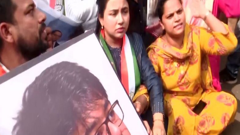 India News | Maharashtra: Congress Workers Protest Outside IIT Bombay over Alleged Student Suicide 