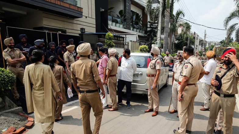 India News | Punjab Police Denies Advisory Asking Cops to Avoid Uniform While Commuting, Calls Messages Fake