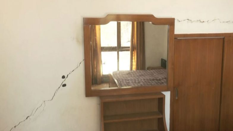India News | Cracks in Shanti Vihar Houses Spark Fear as Tunnel Work Continues Under Shimla Locality; Admin Seeks IIT Roorkee Study: