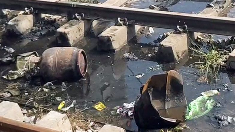 India News | Andhra Pradesh: 4 Killed After Being Hit by Express Train in Srikakulam 
