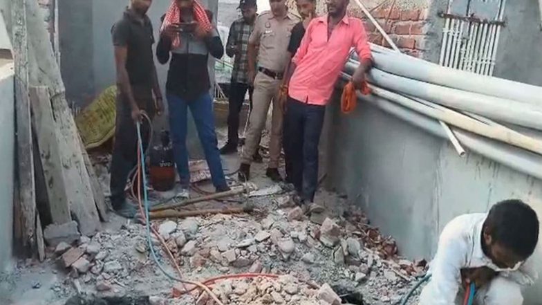 India News |  MCD Conducts 35 Demolition Actions Across Delhi in City-wide Enforcement Drive, Seals 5 Properties